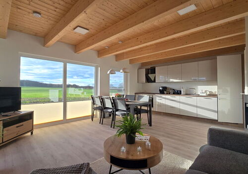 sonnig, mit Weitblick und Ruhe für entspannte Augenblicke nach underschönem Ostseebaden